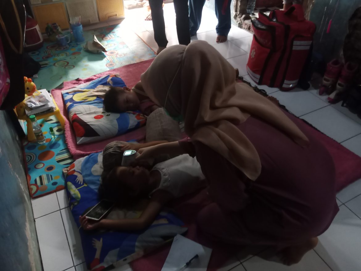 Rasa kepedulian Terhadap Masyarakat, Camat Indramayu Beserta Tim Dokmaru Margadadi Tanggap Tangani Laporan Warga