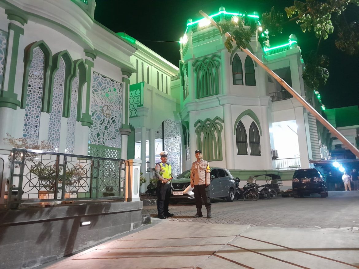 Polres Tebing Tinggi Pastikan Keamanan Ibadah Tarawih di Mesjid Agung