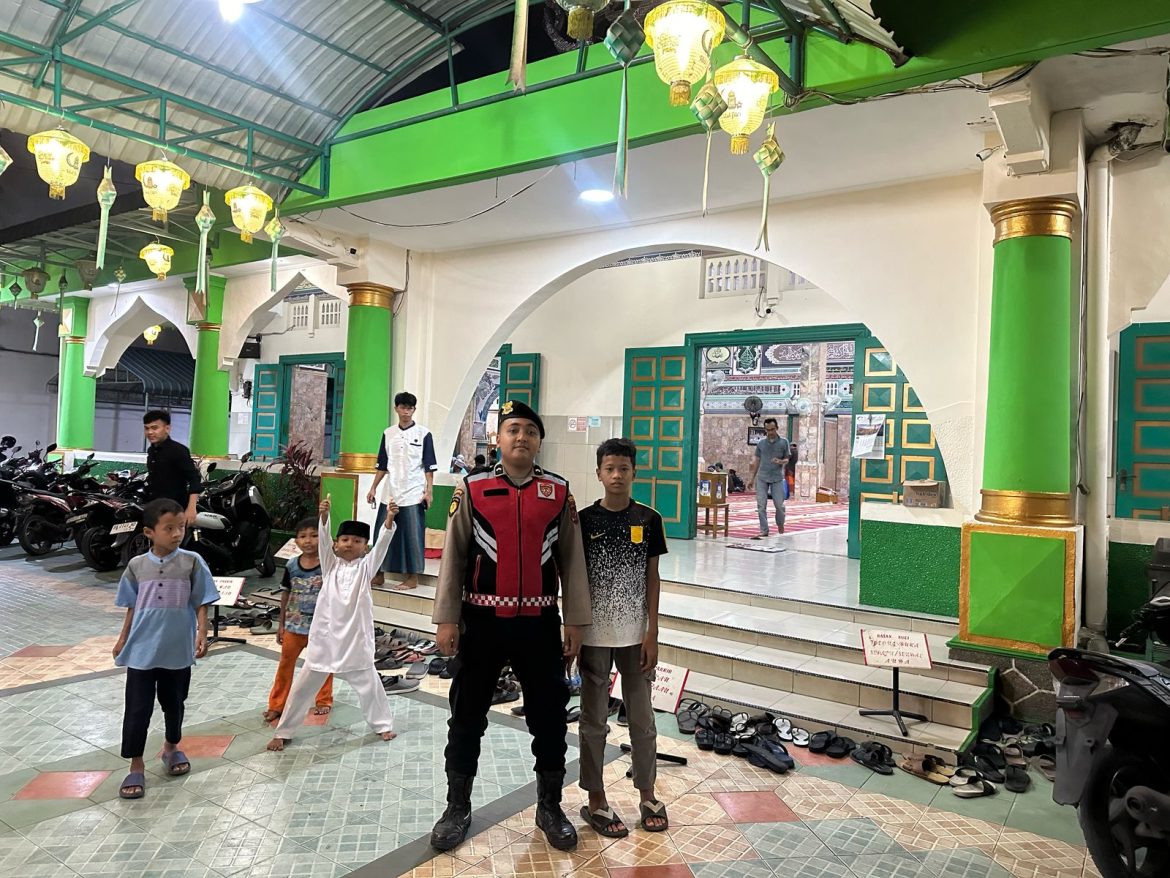 Polres Tebing Tinggi Pengamanan Sholat Tarawih, Ibadah Berlangsung Lancar
