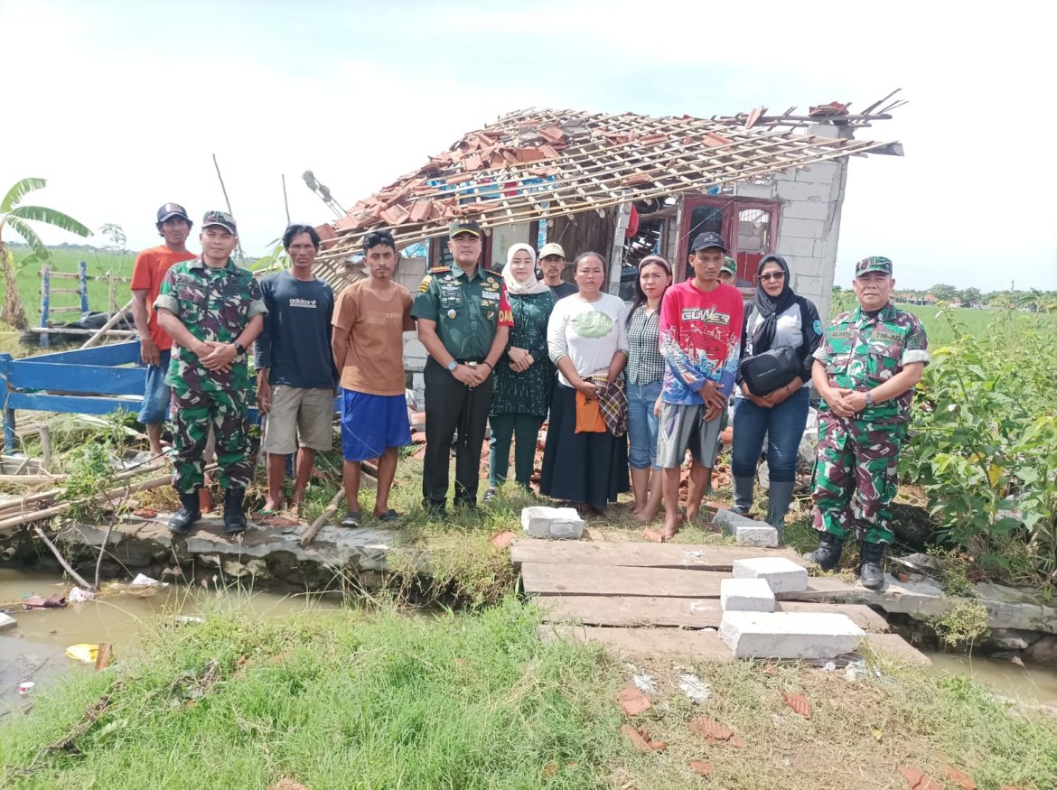 Dandim 0616/Indramayu Tinjau Langsung Korban Dampak Angin Puting Beliung di Desa Pabean Ilir