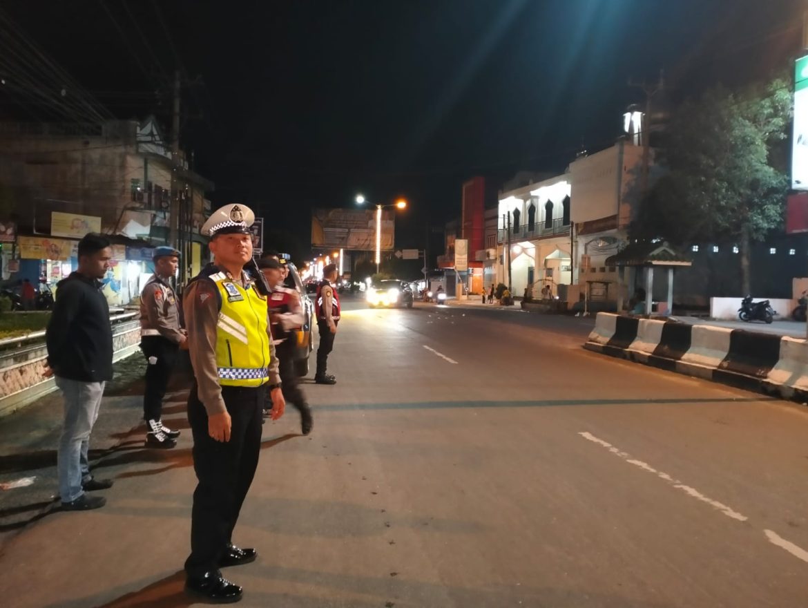 Polres Tebing Tinggi Patroli Blue Light, Persempit Ruang Gerak Kejahatan