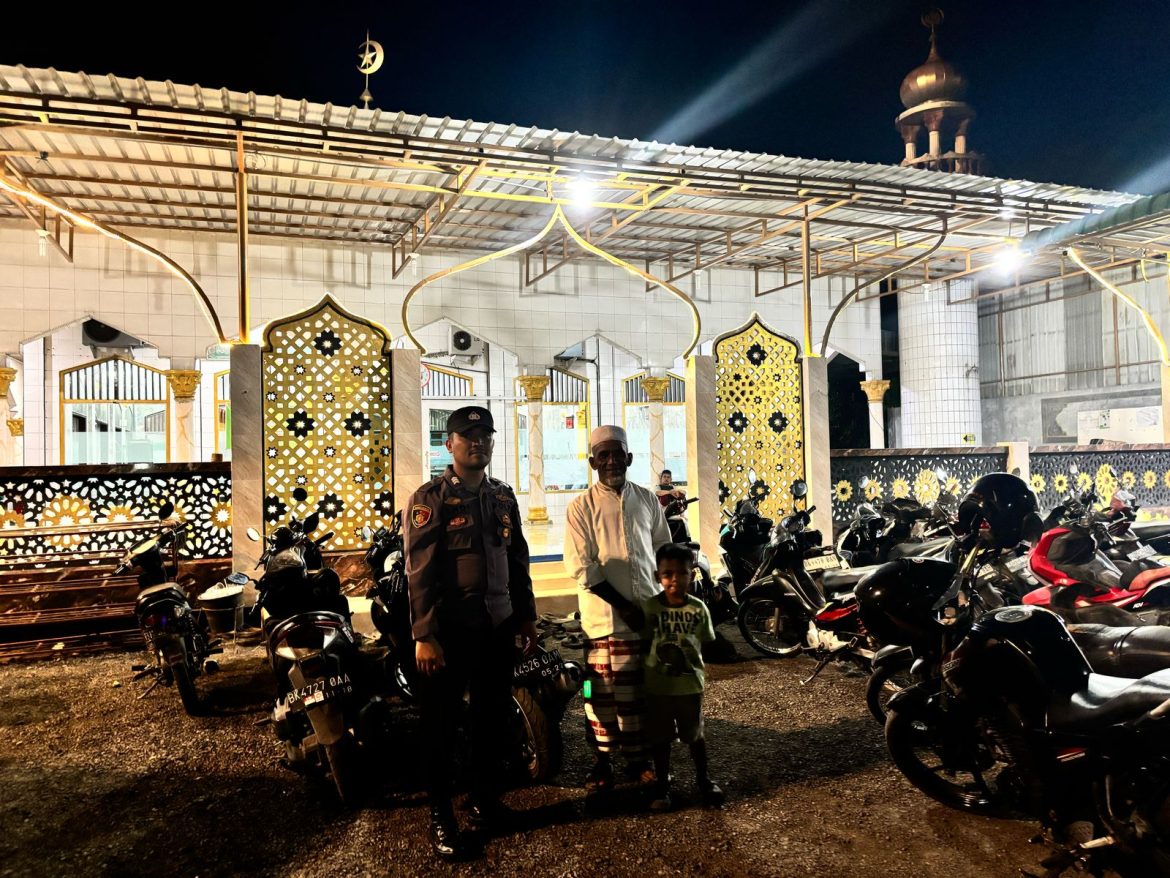 Polres Batu Bara Amankan Ibadah Tarawih di Masjid