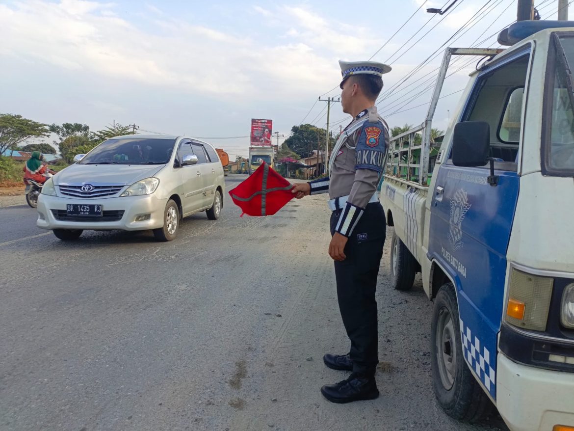 Sat Lantas Polres Batu Bara Patroli Kibas Bendera, Berikan Kelancaran Arus Lalulintas
