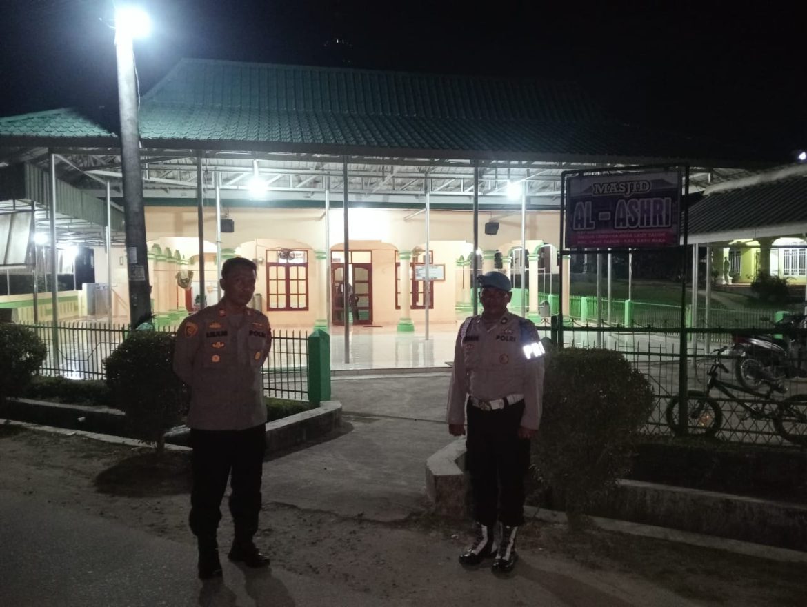 Polres Batubara Laksanakan Patroli dan Pengamanan Tarawih di Masjid
