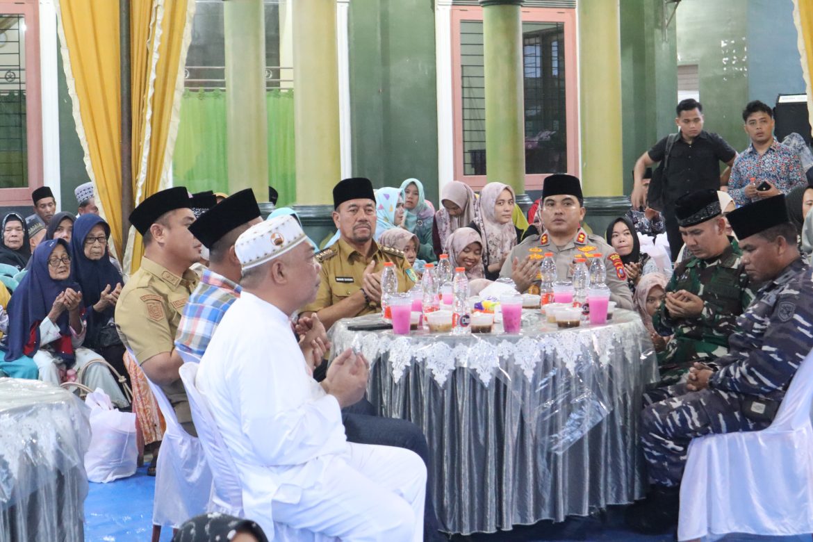 Kapolres Batu Bara bersama Bupati Safari Ramadhan di Kecamatan Sei Balai