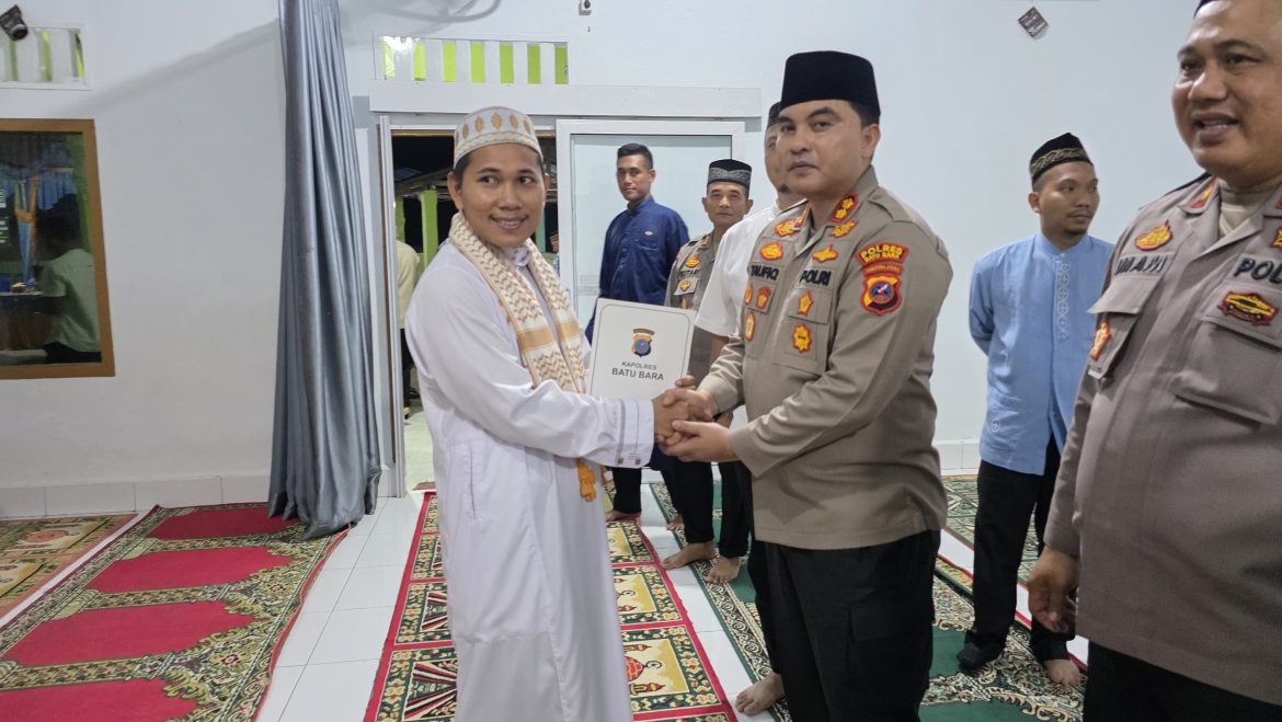 Sapa Rahmadan di Masjid Nur’Hidaya Mangkai Lama, Kapolres Batu Bara Bukan Puasa Bersama