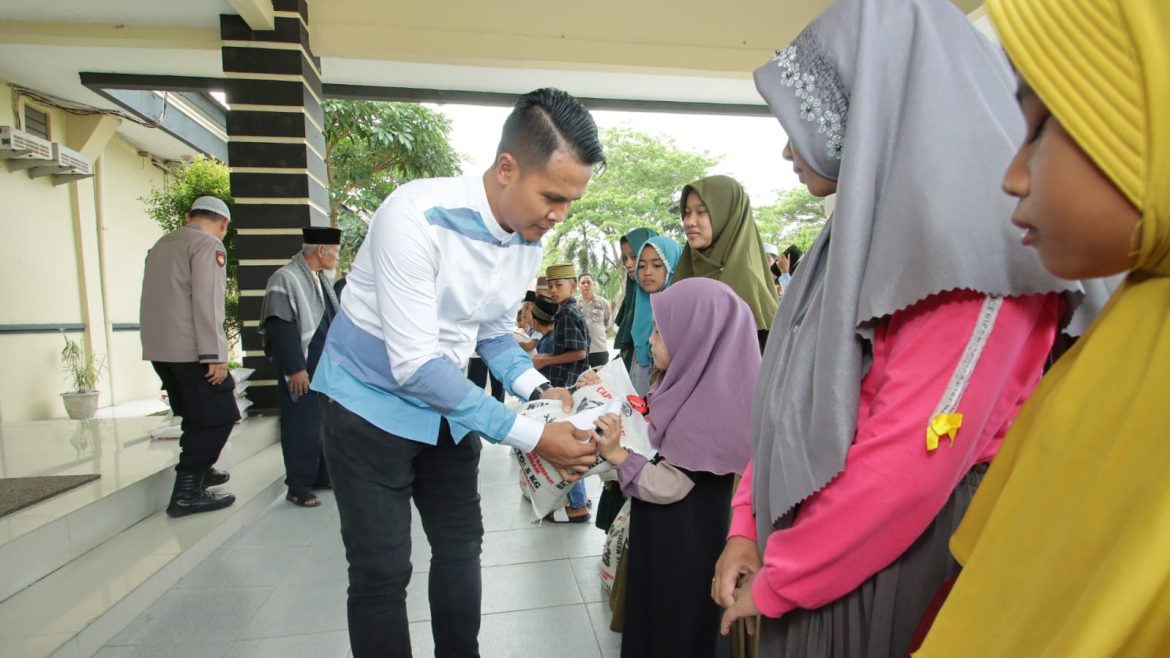 Polres Sergai bersama Ulama Salurkan Tali Asih kepada Yatim Piatu