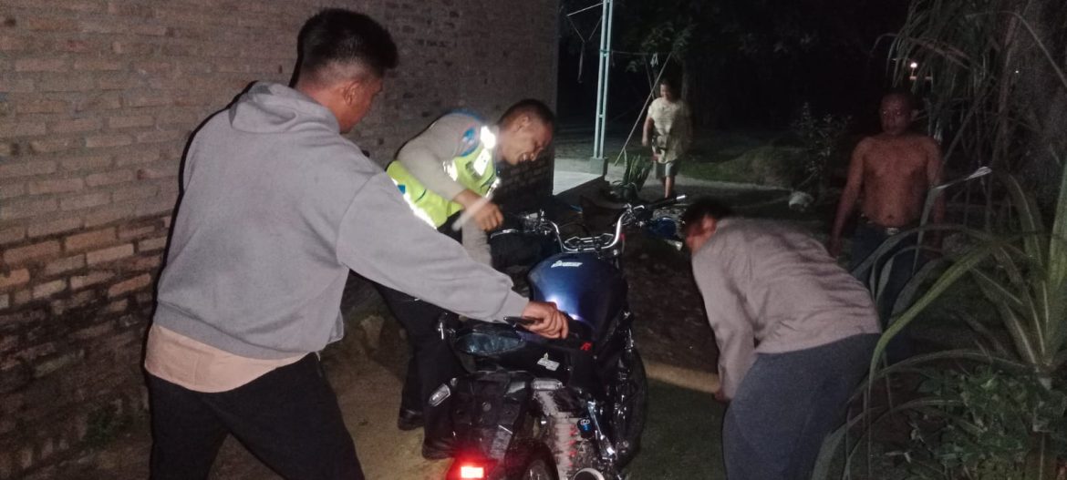 Kurang Hati-hati, Pengendara CBR Tabrak Pengendara Supra
