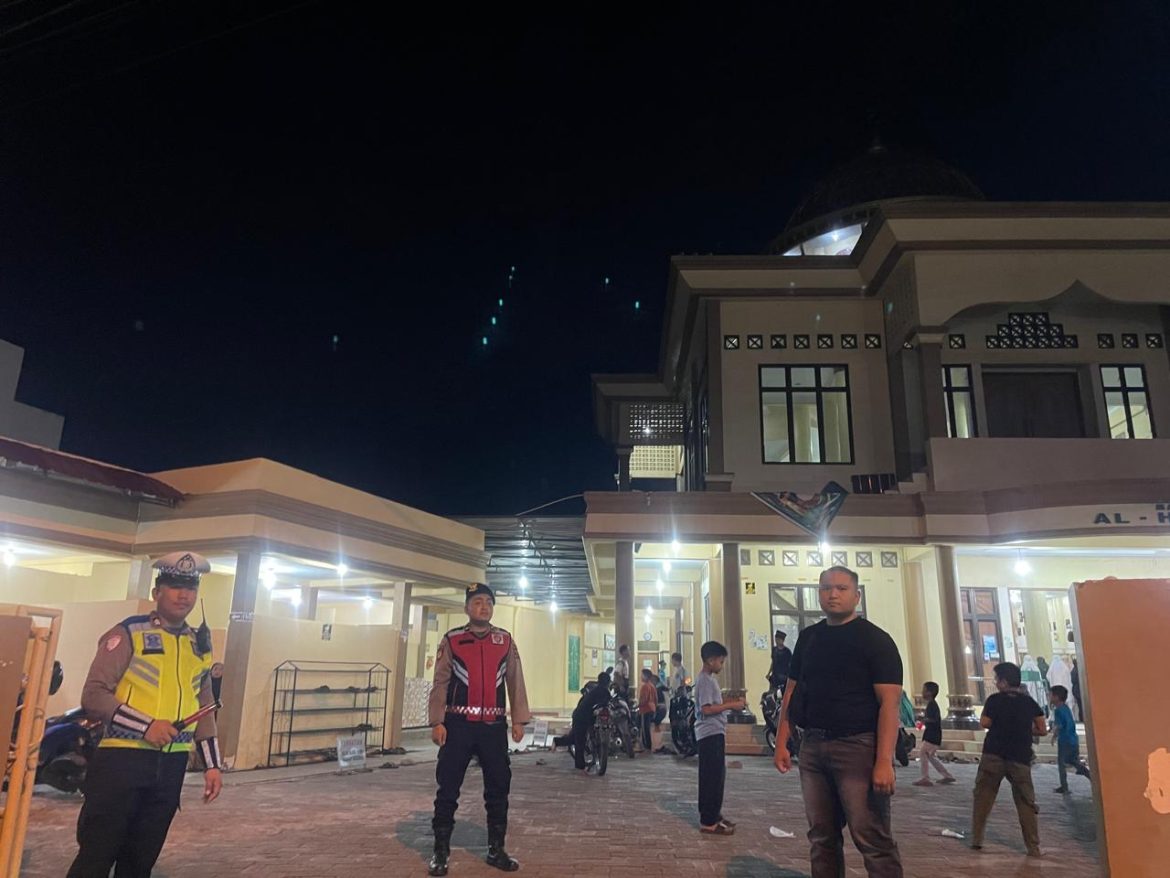 Polres Tebing Tinggi Amankan Sholat Tarawih, Warga Merasa Tenang Saat Beribadah
