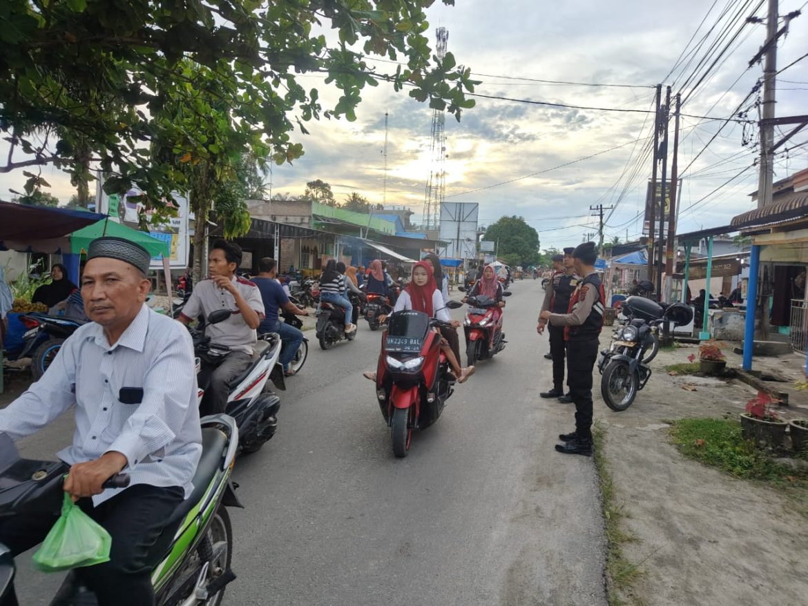 Polres Batu Bara Pengamanan Pasar Tumpah, Pastikan Kelancaran Lalulintas
