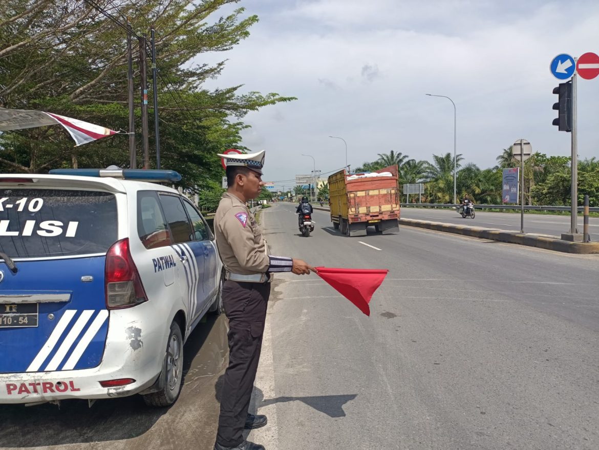Sat Lantas Polres Batu Bara Patroli Kibas Bendera dan Live Report