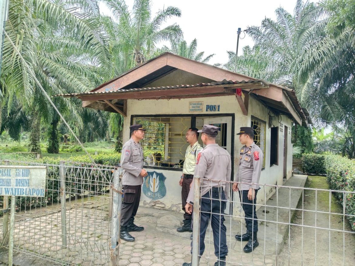 Sat Binmas Polres Batu Bara Cooling System bersama Satpam PT. Perkebunan Buana Petatal