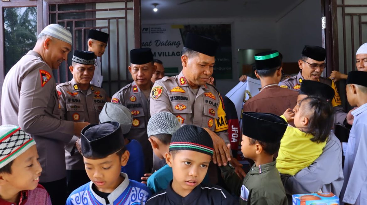 Bakti Sosial Ramadhan, Polres Tebing Tinggi Bagikan Sembako di Panti Asuhan