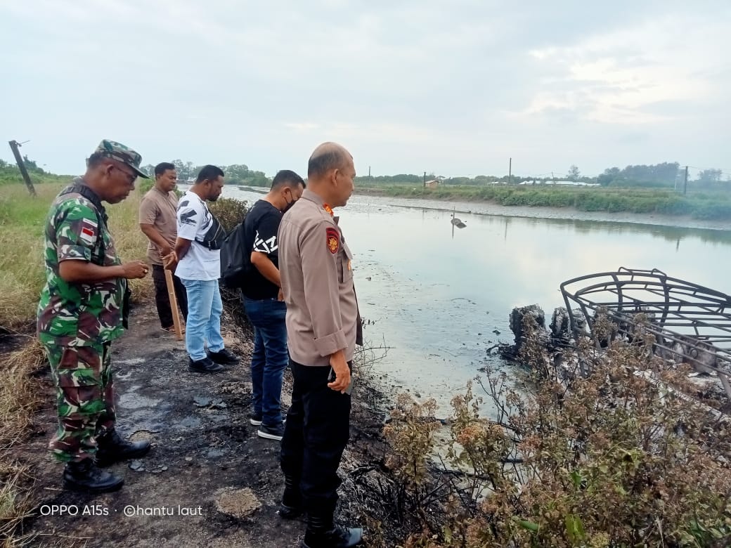 Polres Sergai Cek Lokasi Kapal Terbakar
