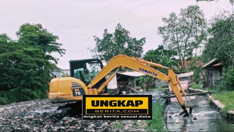 Desa Anjatan Semakin Bersih! Penataan TPS dan Pengerukan Saluran Wujudkan Lingkungan Sehat