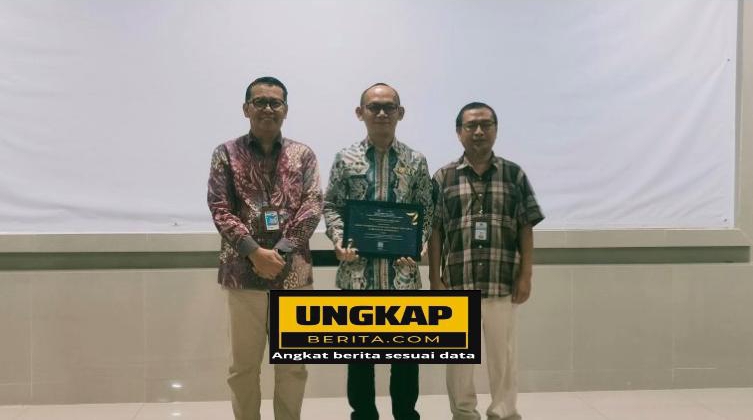 DPMD Indramayu Raih Penghargaan Koordinator Desa Terbaik dalam Penyaluran Dana Desa