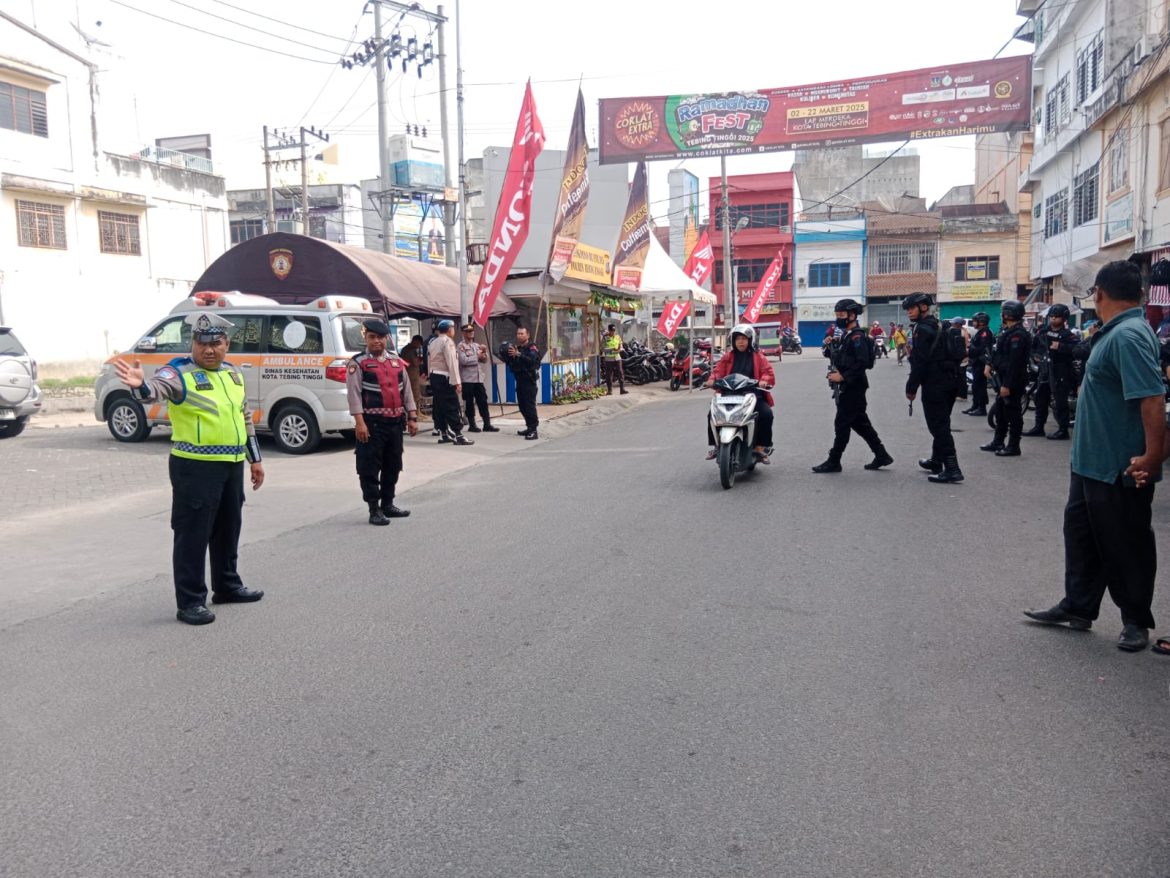 Pos Pam Pasar Kain Polres Tebing Tinggi Pastikan Kelancaran Lalu Lintas