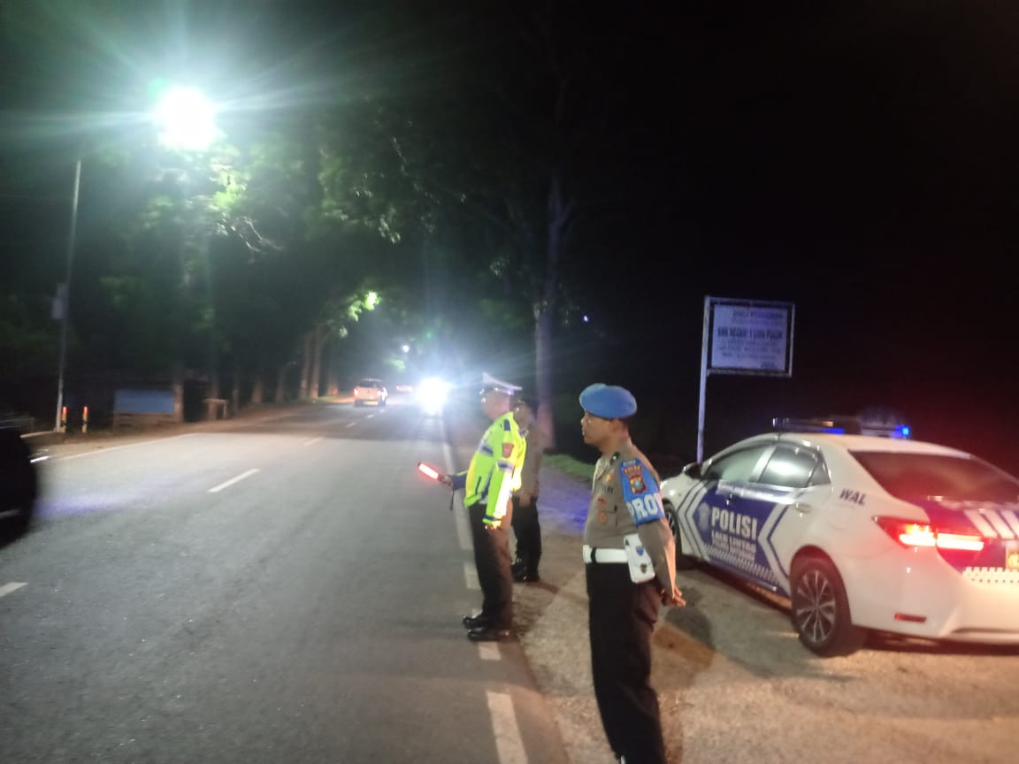 Sat Lantas Polres Batu Bara Patroli Blue Light dan Gatur Lalin Disejumlah Mesjid