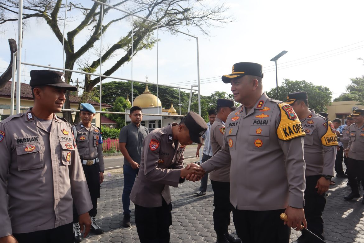 Kapolres Batu Bara Pimpin Apel Pagi, Apresiasi Kinerja Personel dan Tegaskan Pentingnya Kebersihan