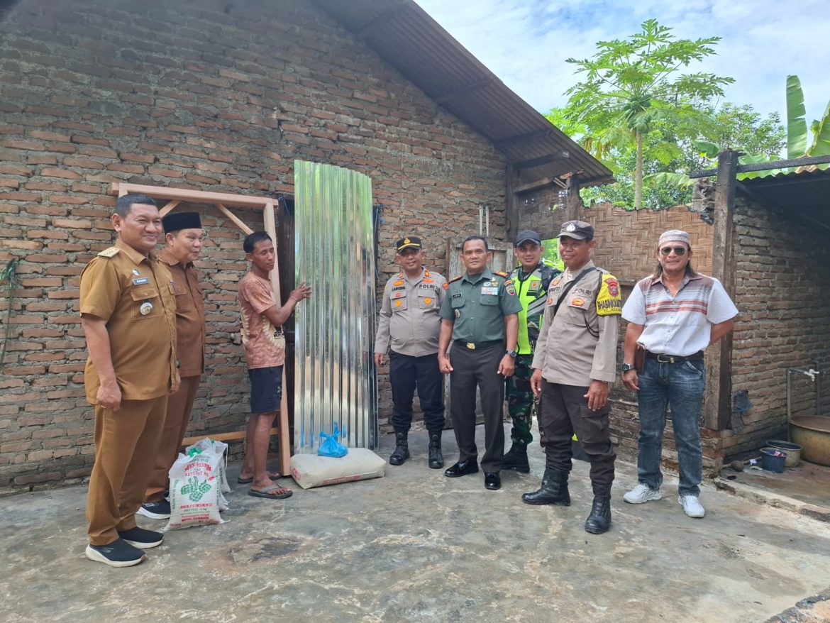 Kapolsek Perbaungan AKP S. Gurusinga, S.H Ulurkan Tali Asih Korban Kebakaran