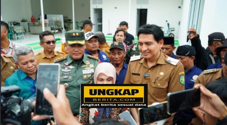 Bupati Indramayu Dampingi Dirjen Pemberdayaan Sosial Tinjau Progres Pembangunan Kampung Nelayan Sejahtera