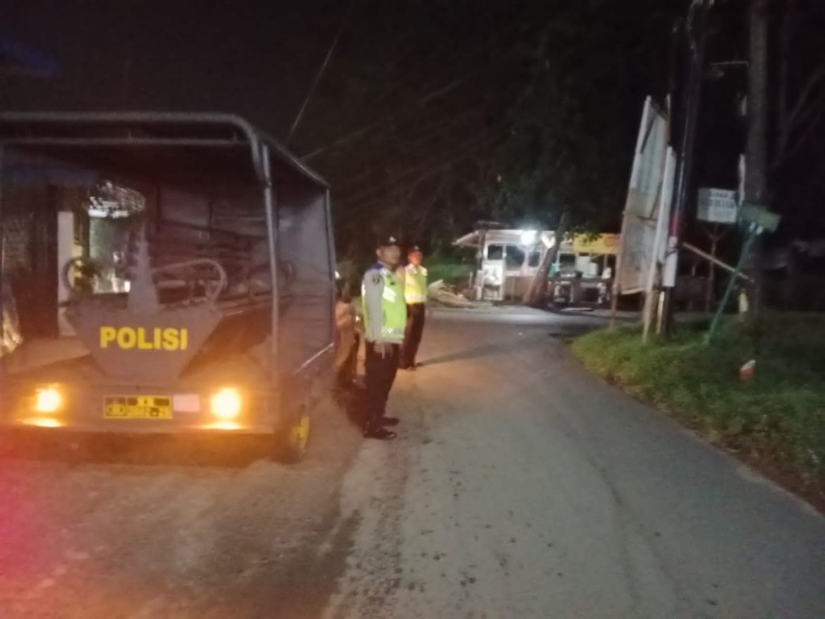 Antisipasi 3C dan Balap Liar Dimalam Hari, Polsek Padang Hilir Patroli Blue Light