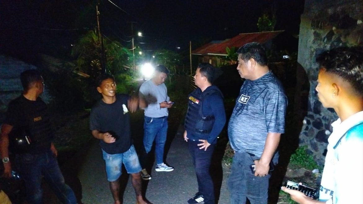 Menjaga Malam Bitung Tetap Aman dan Damai: Patroli Humanis Polres Bitung di Wilayah Timur.