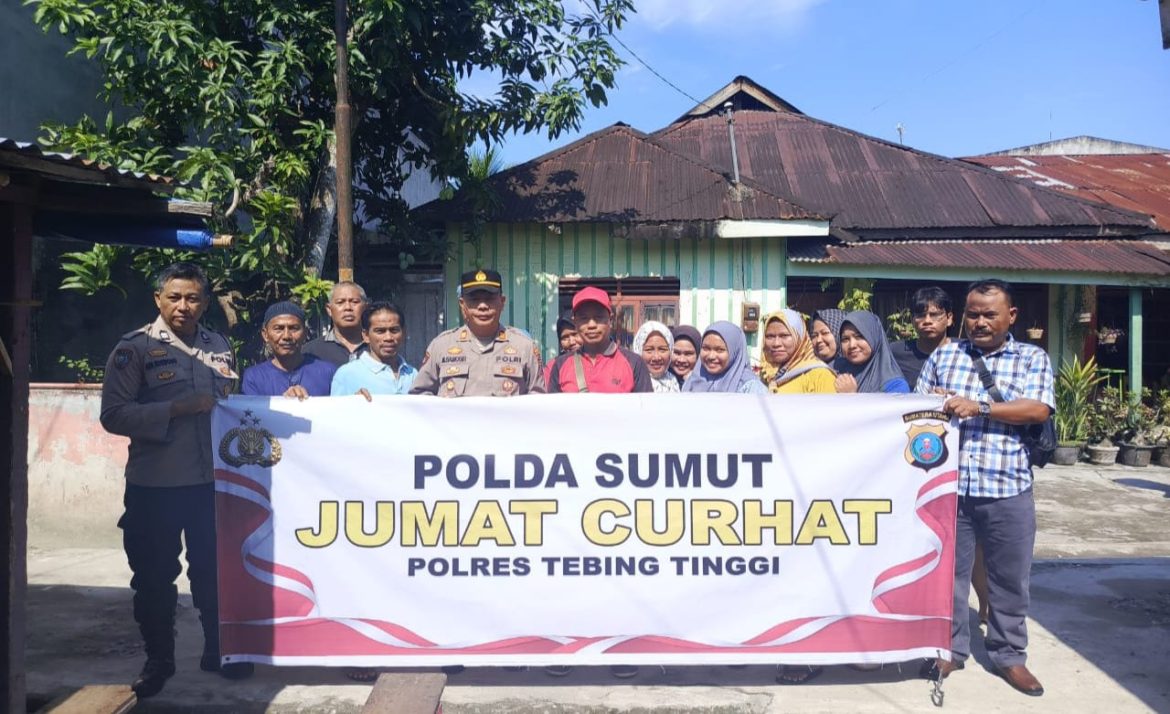 Jumat Curhat, Kapolsek Padang Hulu AKP Marolop Samosir Tampung Aspirasi Warga Kelurahan Bandarsono