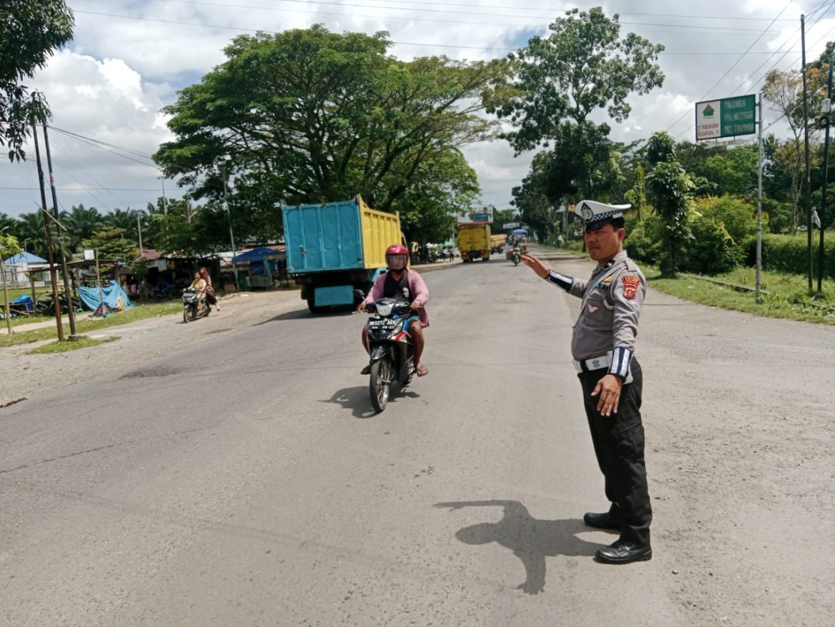 Sat Lantas Polres Batu Bara Pengaturan Lalukints Disejumlah Ruas Jalan