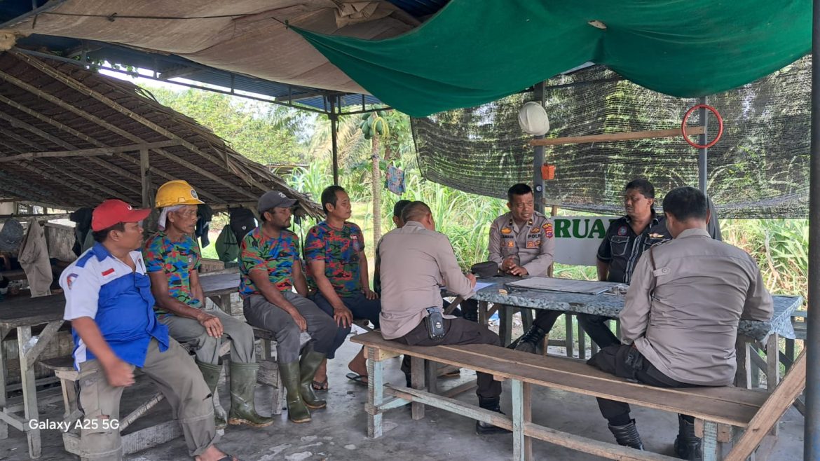Sat Binmas Polres Tebing Tinggi Gandeng Pengurus FSPTI dan KSBSI Sambut May Day