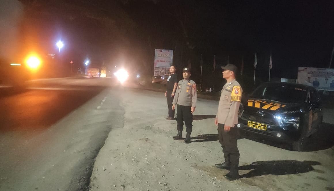 Patroli Mobile Polsek Lima Puluh Antisipasi Geng Motor