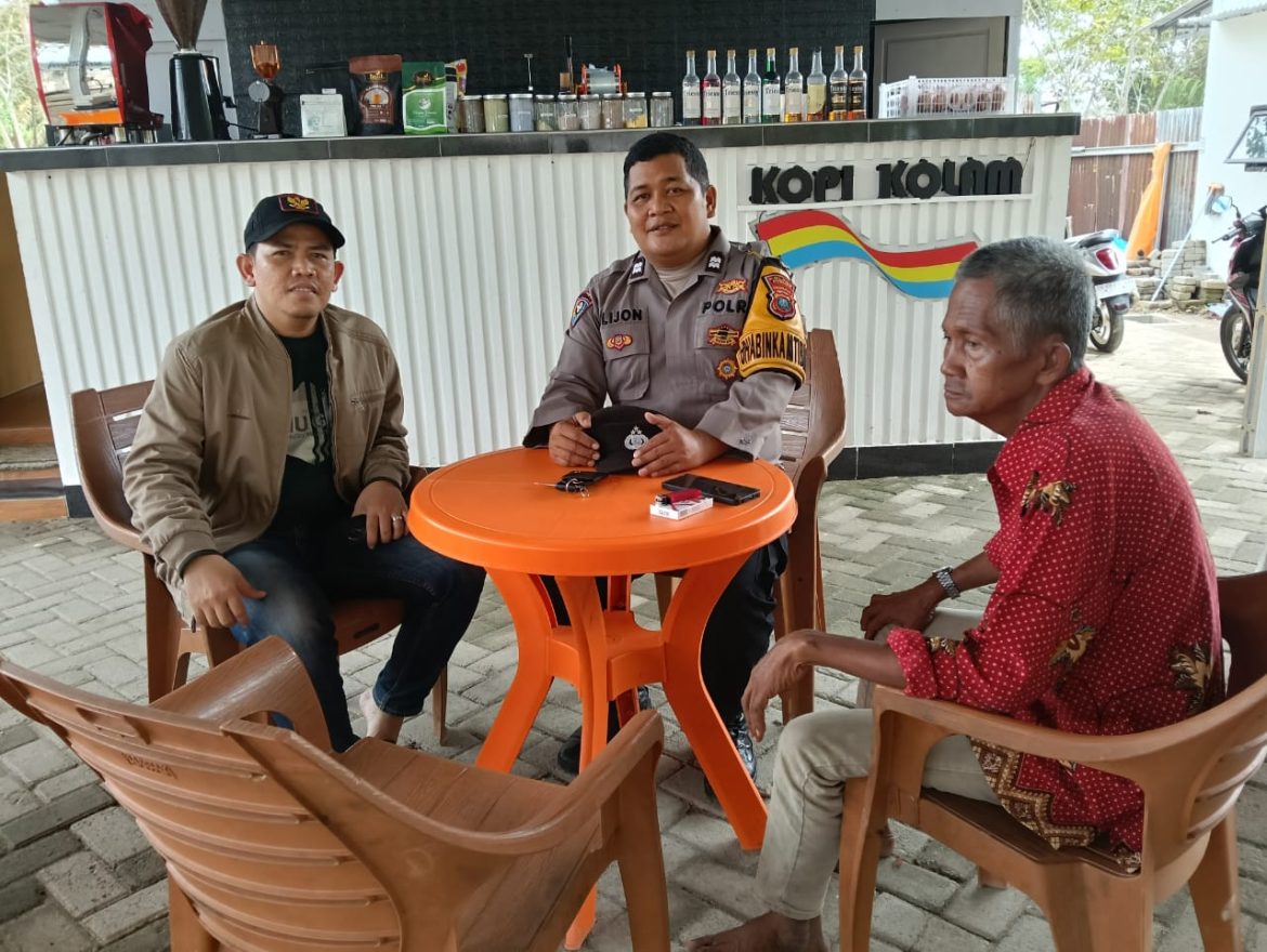 Bhabinkamtibmas Polsek Lima Puluh Cooling System di Desa Air Hitam