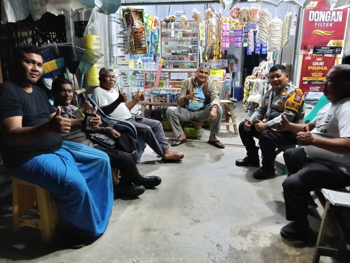 Bhabinkamtibmas Polsek Lima Puluh Sambang Pos Kamling