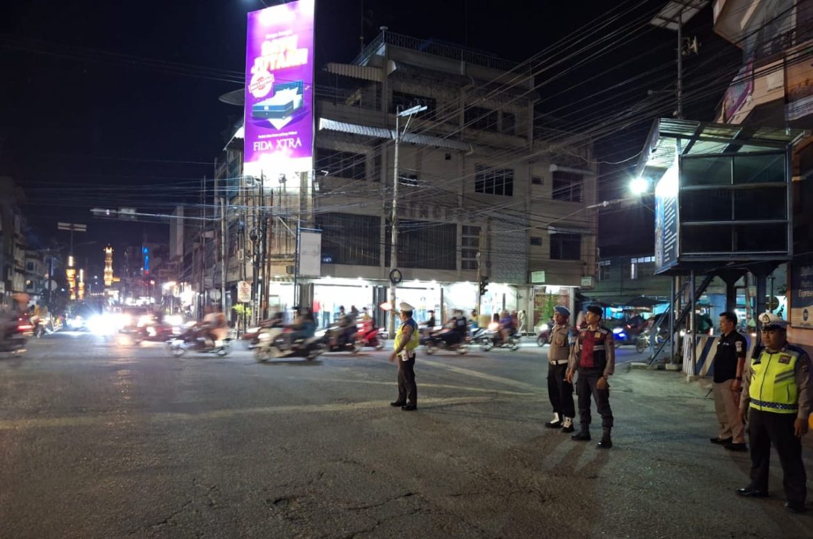 Cegah Kejahatan Jalanan Polres Tebing Tinggi Gelar Patroli Blue Light