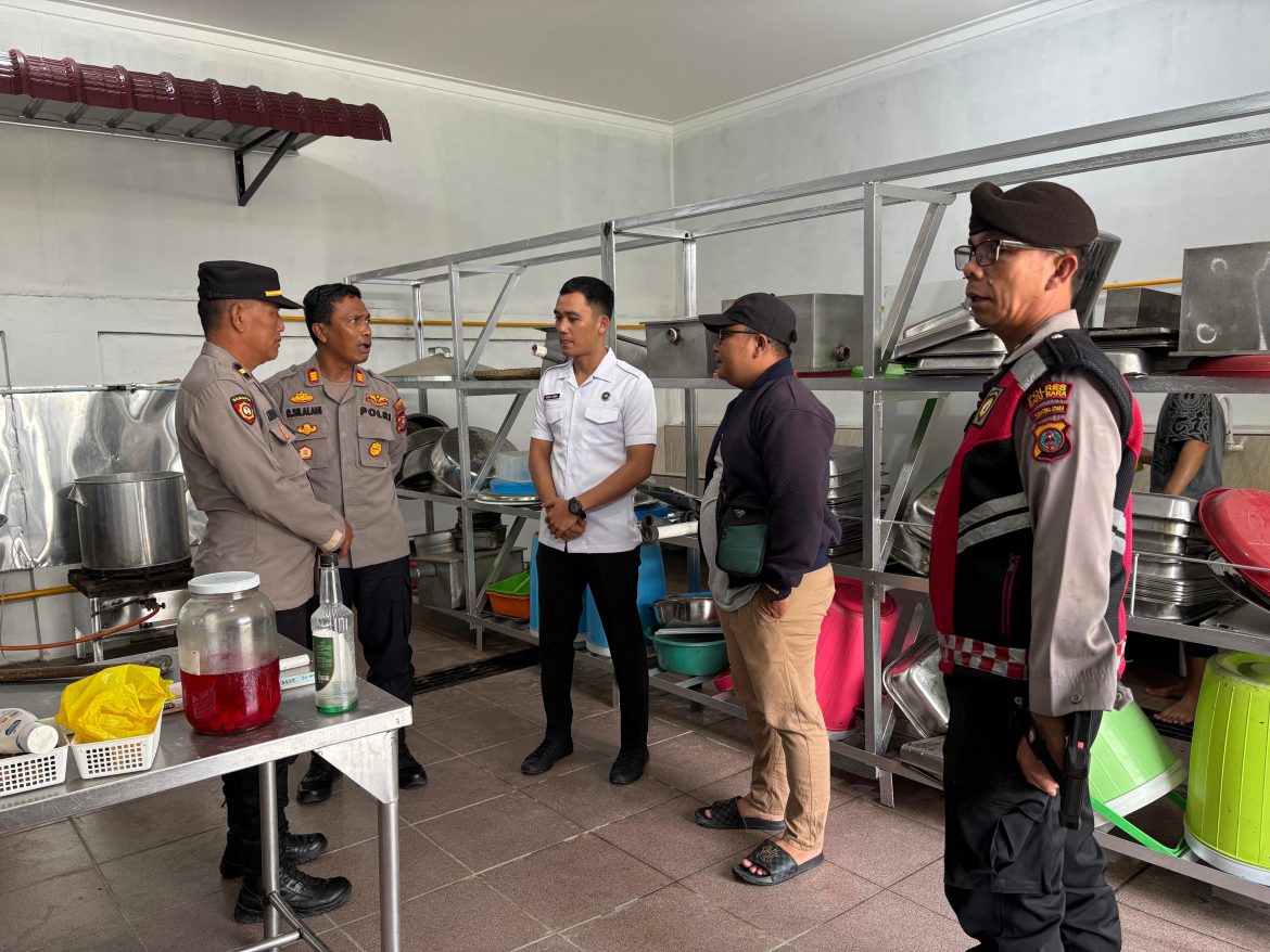 Kapolsek Indrapura AKP Reynold Silalahi, S.H Pastikan Kesiapan SPPG Dapur Umum Makanan Bergizi