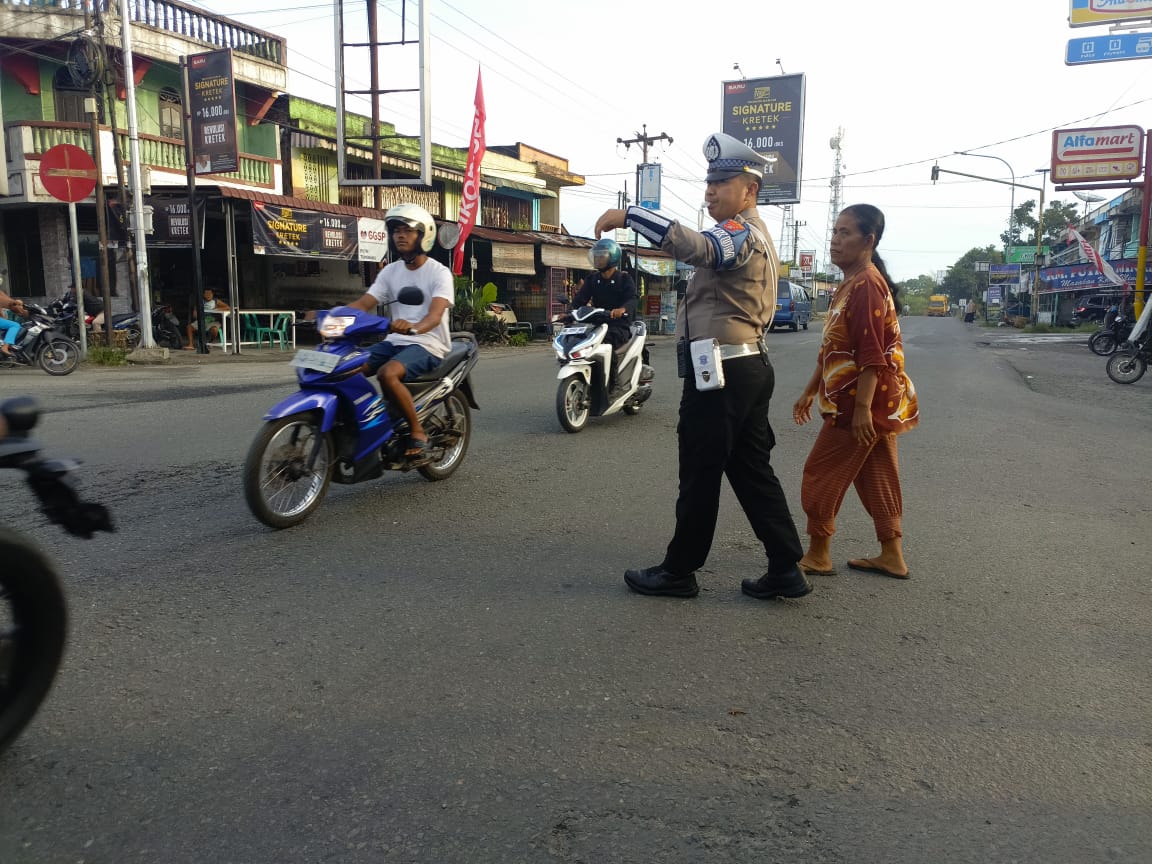 Sat Lantas Polres Batu Bara Pastikan Kelancaran Arus Lalulintas Pagi Hari