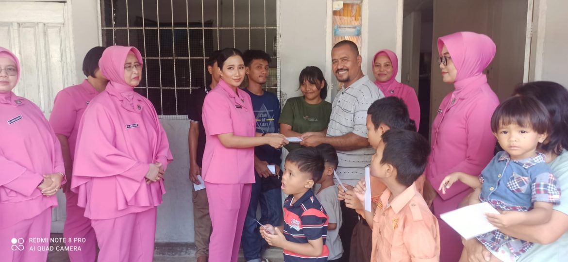 Bhayangkari Polres Batu Bara Peduli Berbagi Sembako di Panti Asuhan