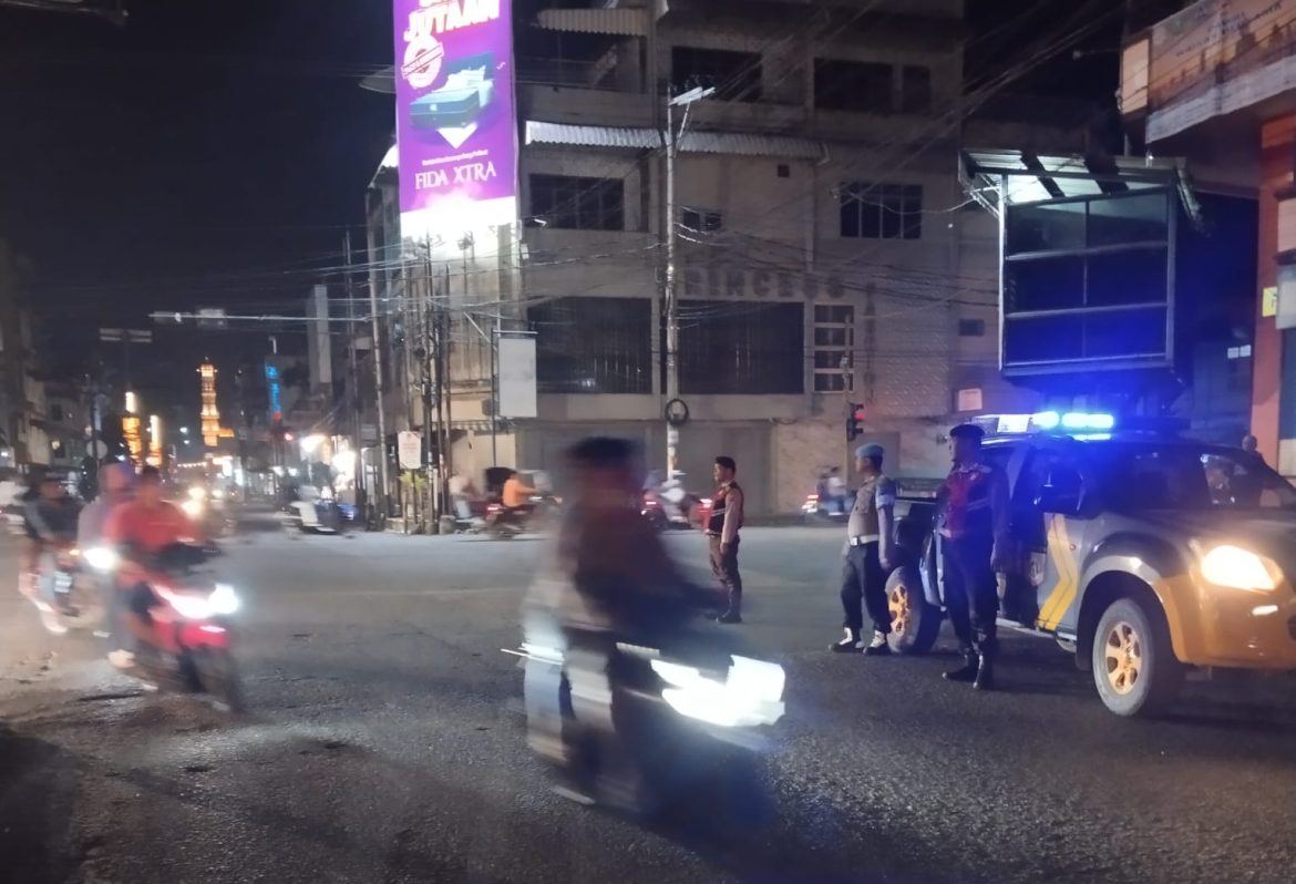 Jaga Situasi Kamtibmas, Polres Tebing Tinggi Patroli Blue Light