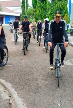 Bupati dan Ketua DPRD Sampang, Gowes Bareng Puluhan Komunitas Sepeda Fun Bike