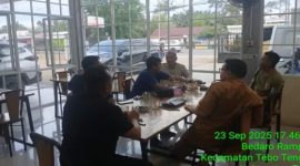 Wakil Ketua DPRD Tebo dan Pejabat Duduk Semeja dengan Pengurus PT Tebo Indah (Istimewa)
